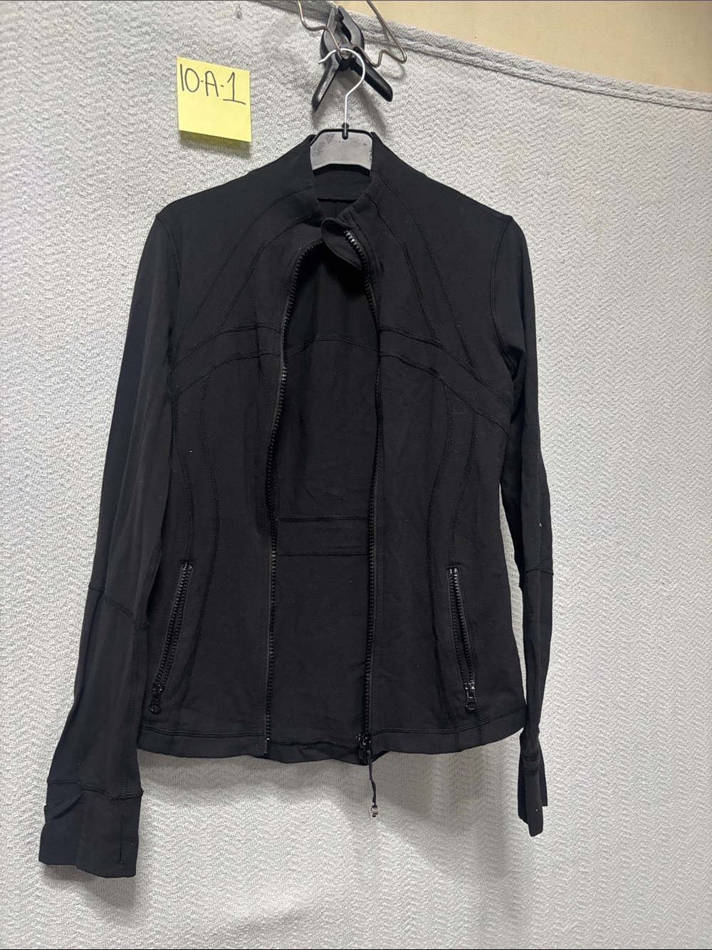 Lululemon size 6 jacket